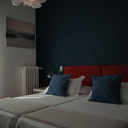 Hotel Peler Мальчезине Экстерьер фото