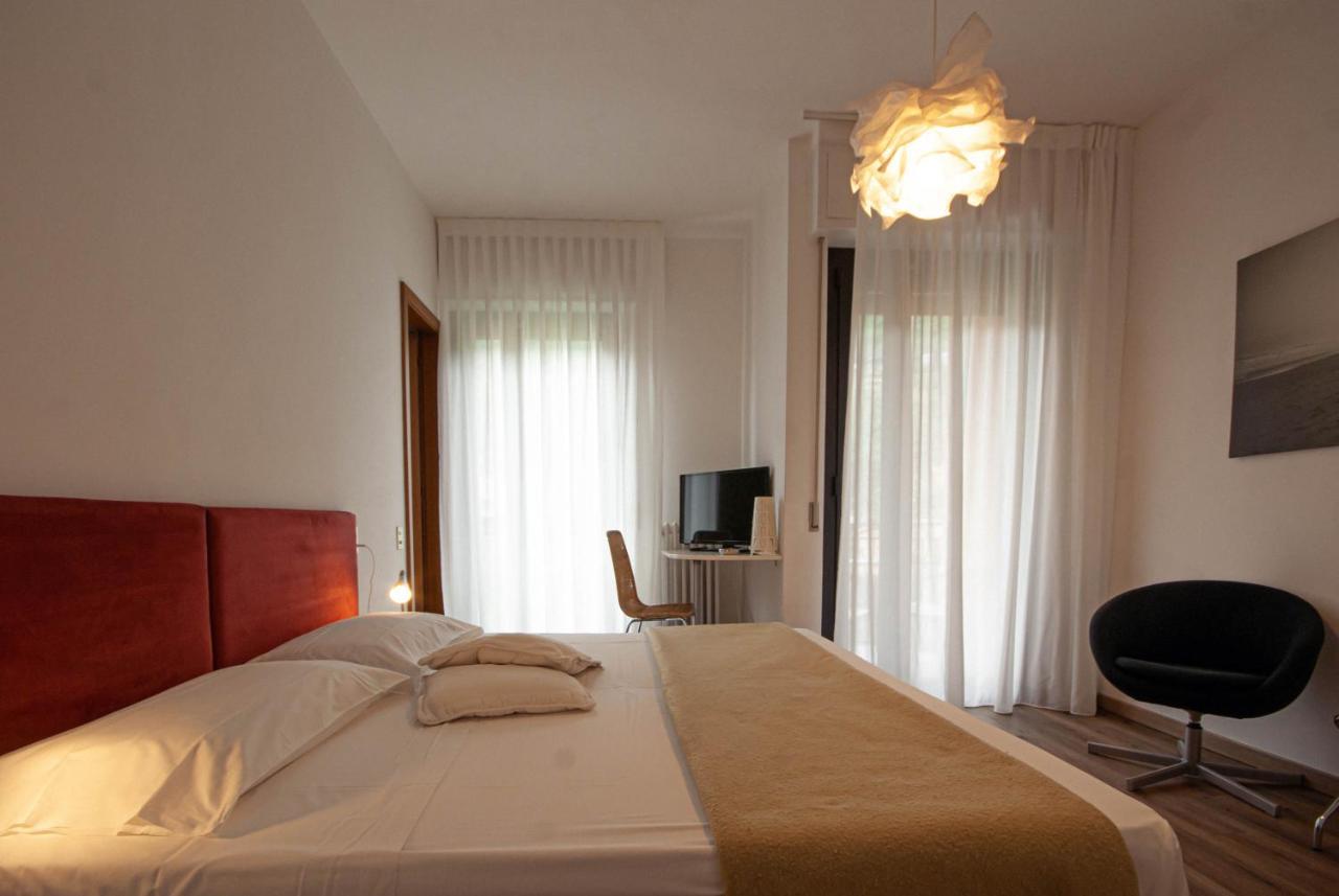 Hotel Peler Мальчезине Экстерьер фото