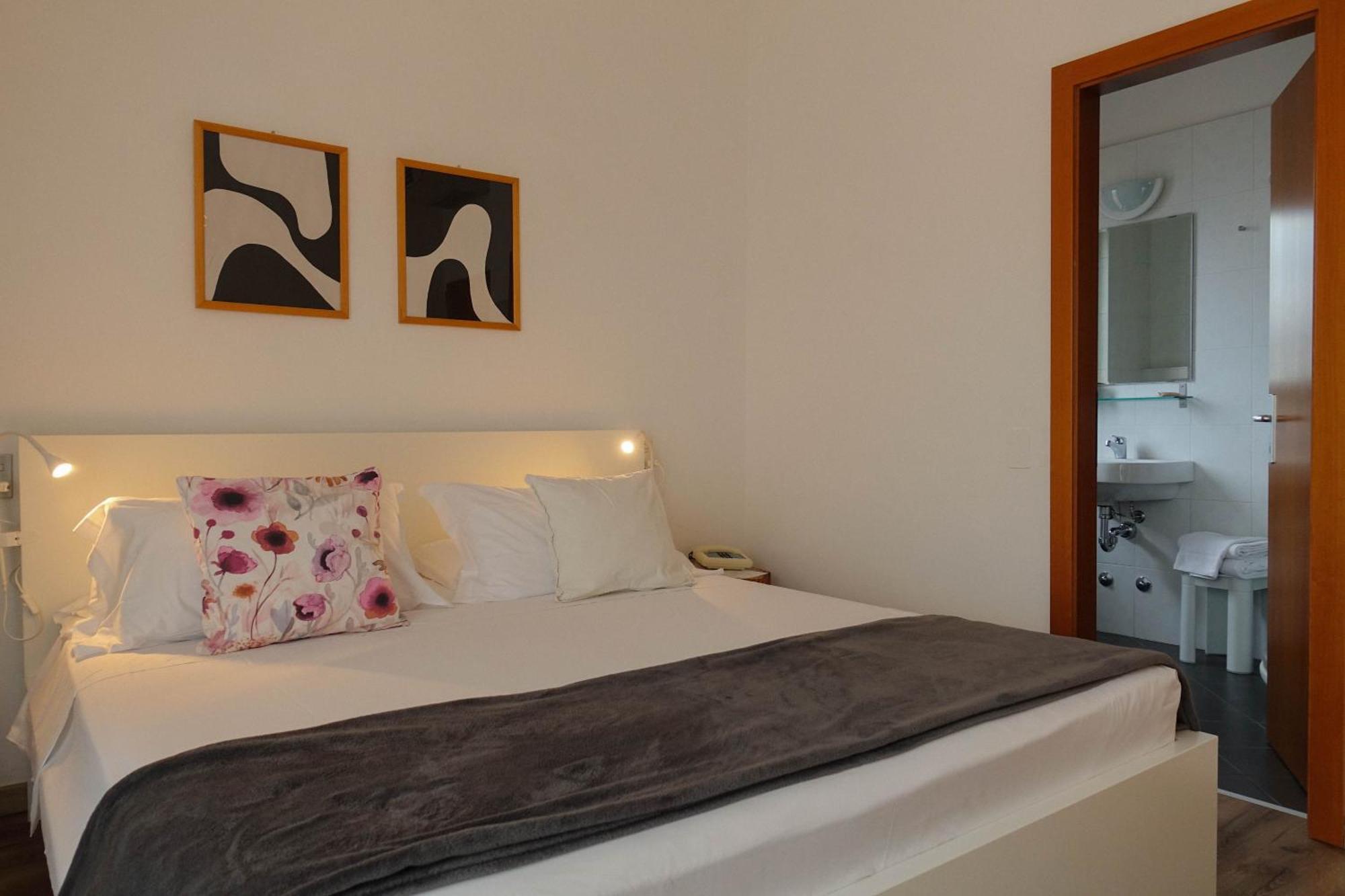 Hotel Peler Мальчезине Номер фото