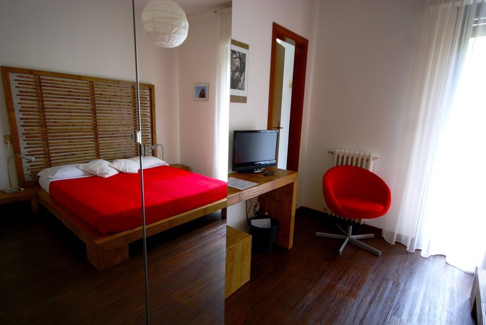 Hotel Peler Мальчезине Экстерьер фото