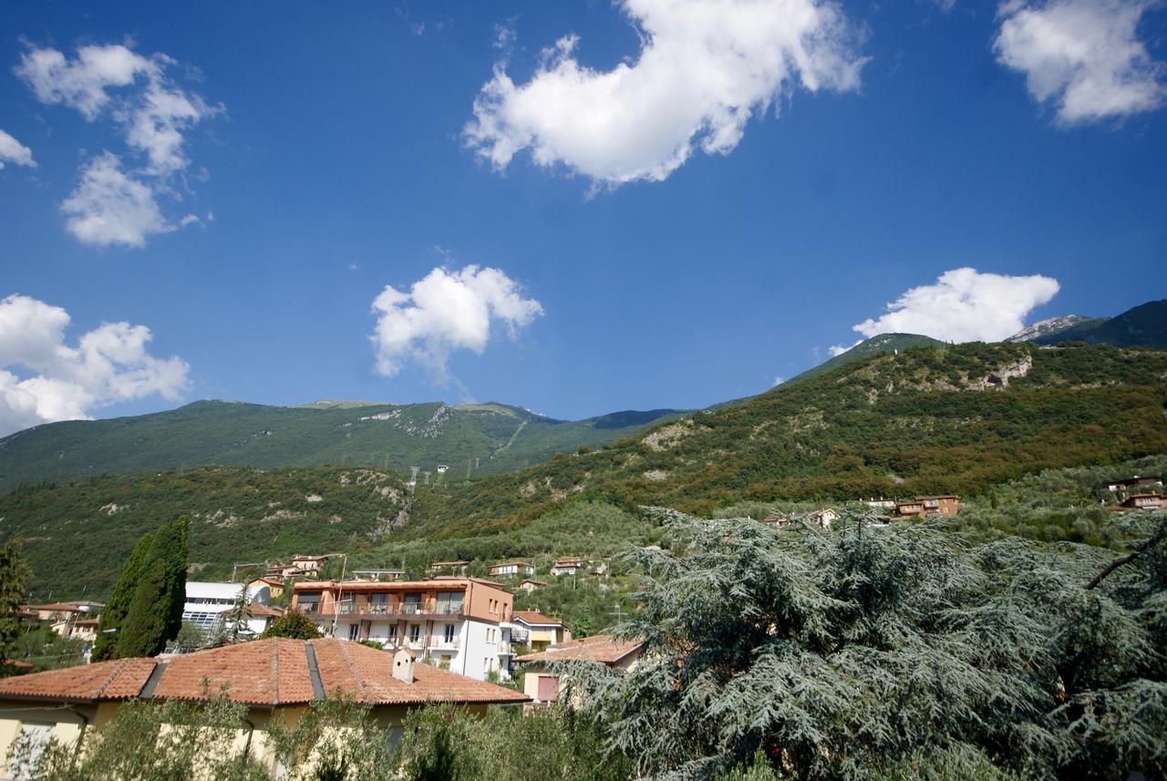 Hotel Peler Мальчезине Экстерьер фото